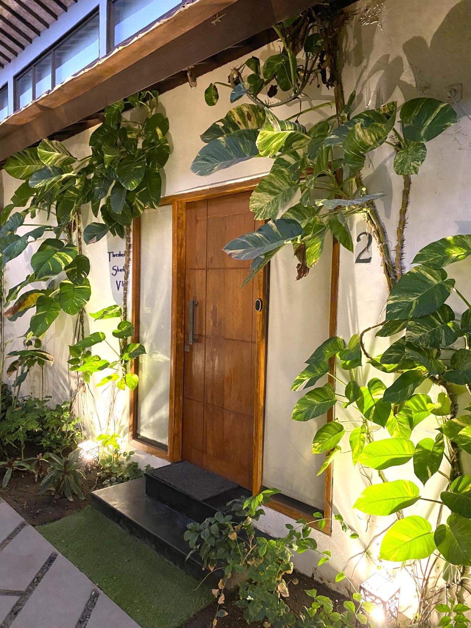 Stay Shark Villas Gili Air Buitenkant foto