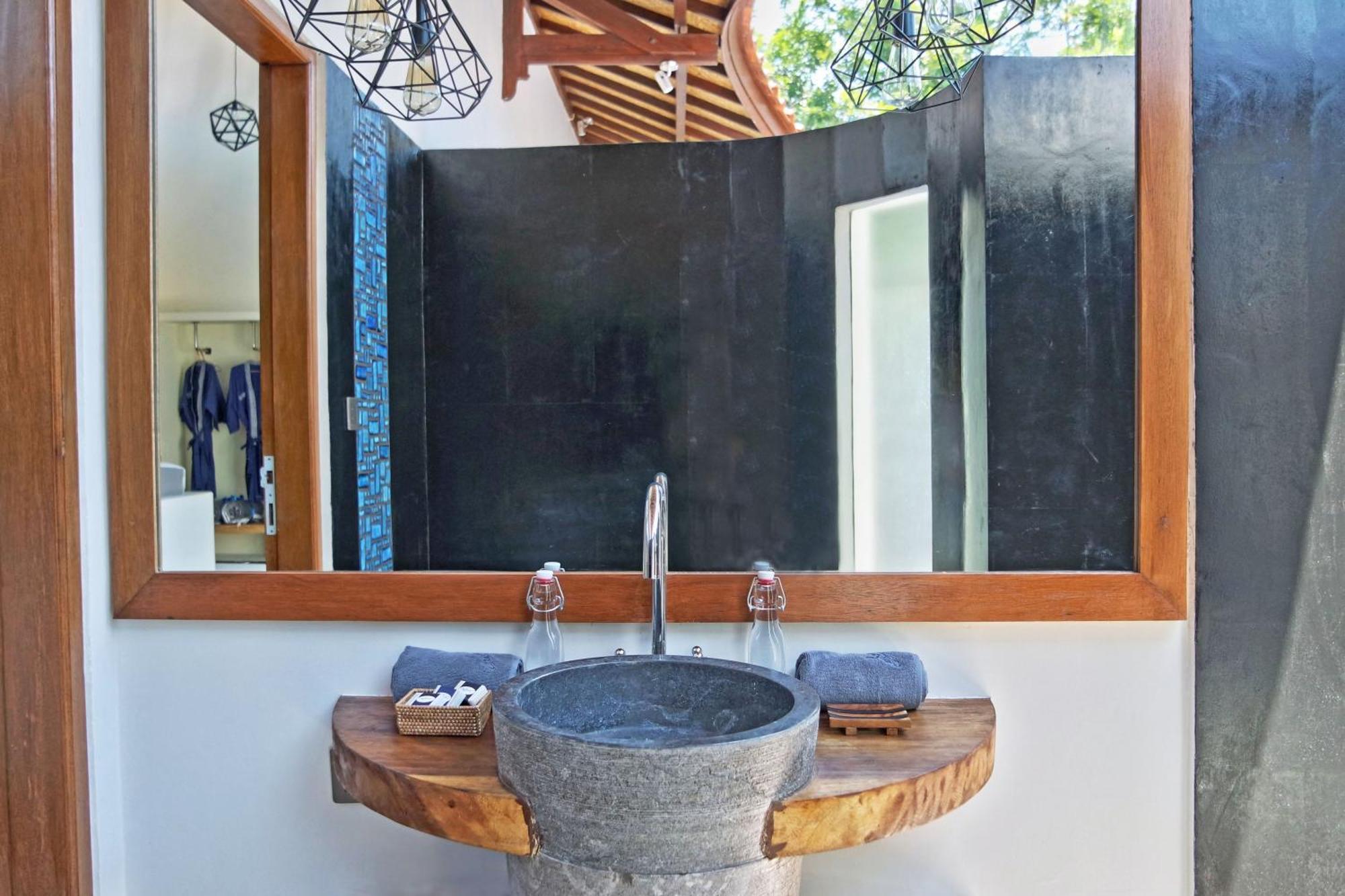 Stay Shark Villas Gili Air Buitenkant foto